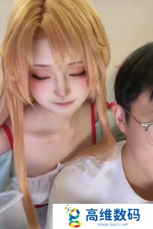 当你的女朋友长得像亚丝娜怎么办？可爱还粘人，多少男生恨得直咬牙