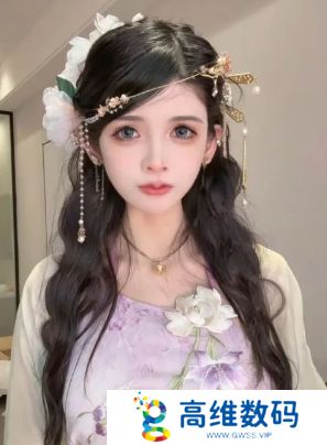 狗头萝莉举办免费送饼活动，吸引大量人来围观，称金主看到后超开心